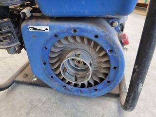 Portable Petrol Water Pump, Missing engine components!