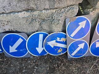 10 x Arrow Road Works Signs 