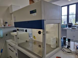 Esco Laboratory UV PCR Cabinet