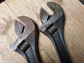 2x Vintqge Antique Crescent Tool Co Adjustable Wrenches AT118