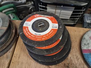 Large Assortment of Grinding/Cutoff Discs