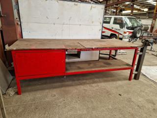 Heavy Duty Workbench With Vice