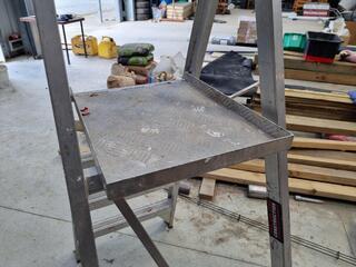 Easy Access DX Industrial Step Ladder