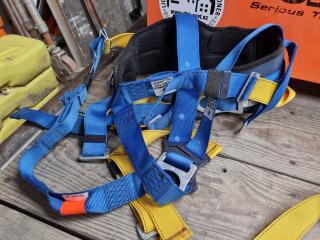 2x 3M Fall Arrest Lanyard Assemblies + Makita Storage Bag