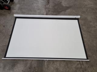 2 Projector Screens (3M, Boydvisuals)