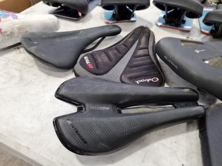 13x Assorted Bike Seats and Pads