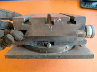 T Slot Machine Vice