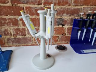 4x Eppendorf Single Channel Pipettes w/ Stand