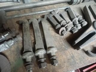 Assorted Puller Parts