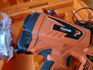 Paslode Cordless Angled Bradder IM250A Li 16GA