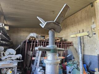 2 x Adjustable Aluminum Stands