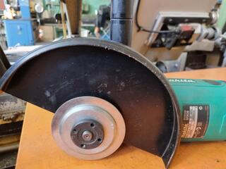 Makita Corded 230mm Angle Grinder M908