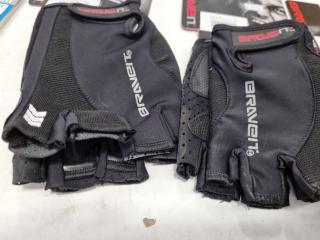 Assorted Cycling Gloves & Shoe Cover