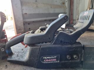 2x Chainsaws, Faulty, Parts only