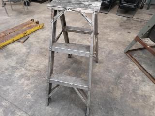 Ullrich 850mm Double Sided Aluminium Step Ladder