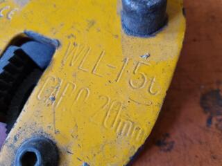 3x Vertical Plate Clamps