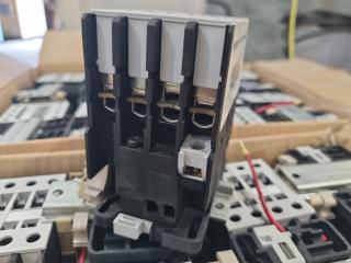 24x GE General Electric 3-Phase Contactors CL04310MA