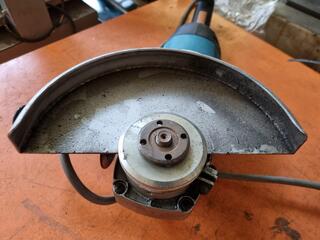 Makita Corded 230mm Angle Grinder 9069