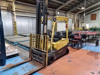 Hyster 2 Ton Electric Forklift (Faulty)