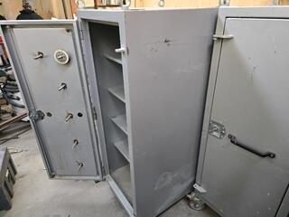 Heavy Duty Steel Workshop Cabinet 