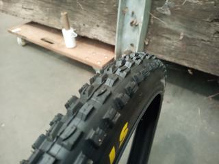 2 Maxxis Minion 24" MTB Downhill Tyres