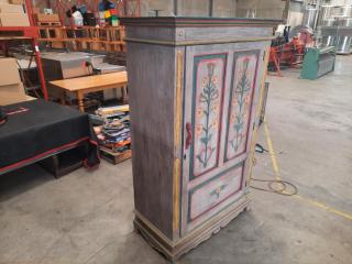 Stylish Antique Styled Cabinet