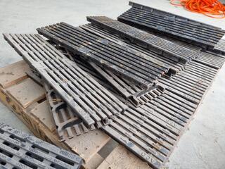 Aco KlissikDrain K100 Drain Channel + PVC & Cast Metal Gratting