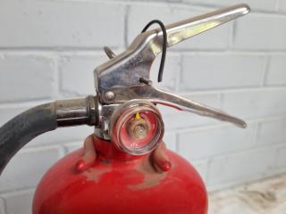 2x Fire Extinguishers