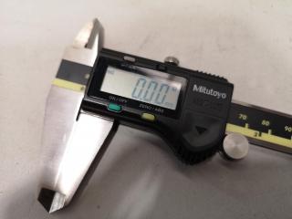 Mitutoyo Absolute Digimatic 200mm Digital Vernier Caliper