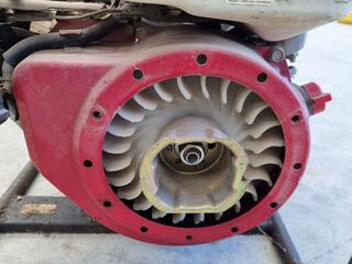 Honda Portable Petrol Water Pump, Missing engine parts!