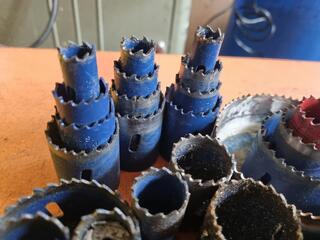 32x Assorted Hole Cutters