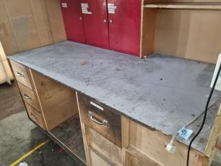 Enclosed Workbench Workstation