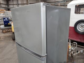 Westinghouse 330L Refrigerator Freezer