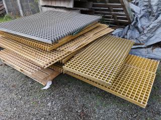 20x Assorted Industrial Fibreglass Grated Flooring Panels