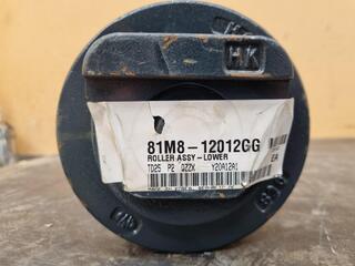 Hyundai Excavator Lower Roller Assembly 81M8-12012GG