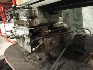 Richmond Universal Milling Machine