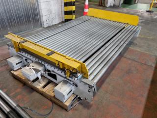 Gear Driven Roller Conveyor with Load Centraliser 