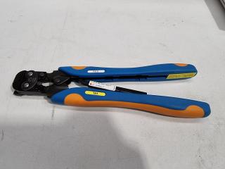TE Connectivity Hand Crimper Tool (16-26)