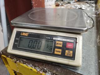 UWE 30kg Benchtop Digital Weight Scale