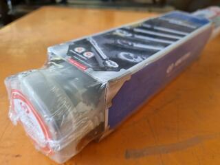 King Tony 1/2" Drive Torque Wrench, New