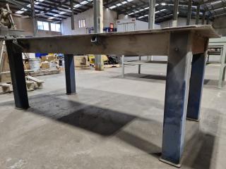 Heavy Duty Steel Topped Workshop Table w/ Vice